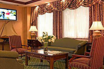 Four Points By Sheraton Boston Logan Airport 4* Revere